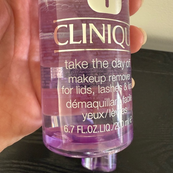 NWT Set of 2 Clinique Take the Day Off Makeup Removers - Picture 2 of 4